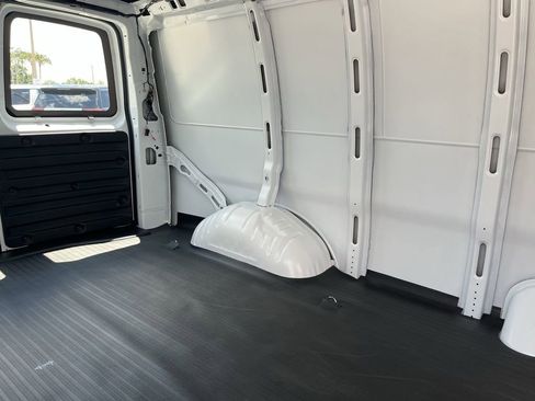 New 2026 GMC Savana 2500 RWD image 20