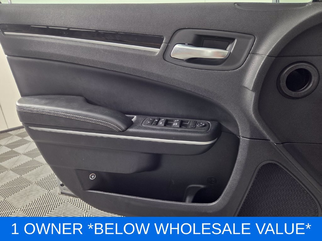 Used 2023 Chrysler 300 S RWD image 19