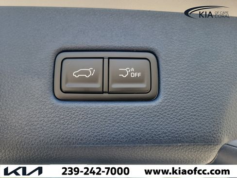 New 2026 Kia Carnival EX FWD image 10