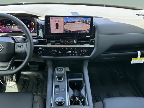 New 2026 Nissan Pathfinder SL AWD/4WD image 14