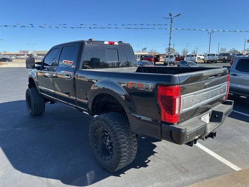 Used 2020 Ford F350 Limited image 5