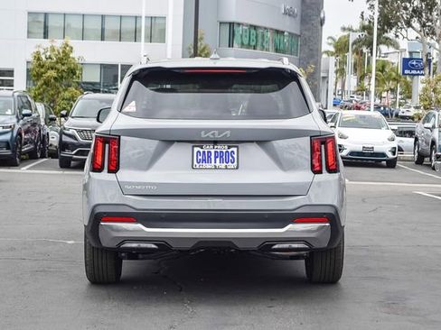 New 2026 Kia Sorento S image 14