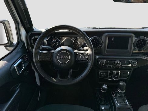 Used 2022 Jeep Wrangler Unlimited Sport image 23