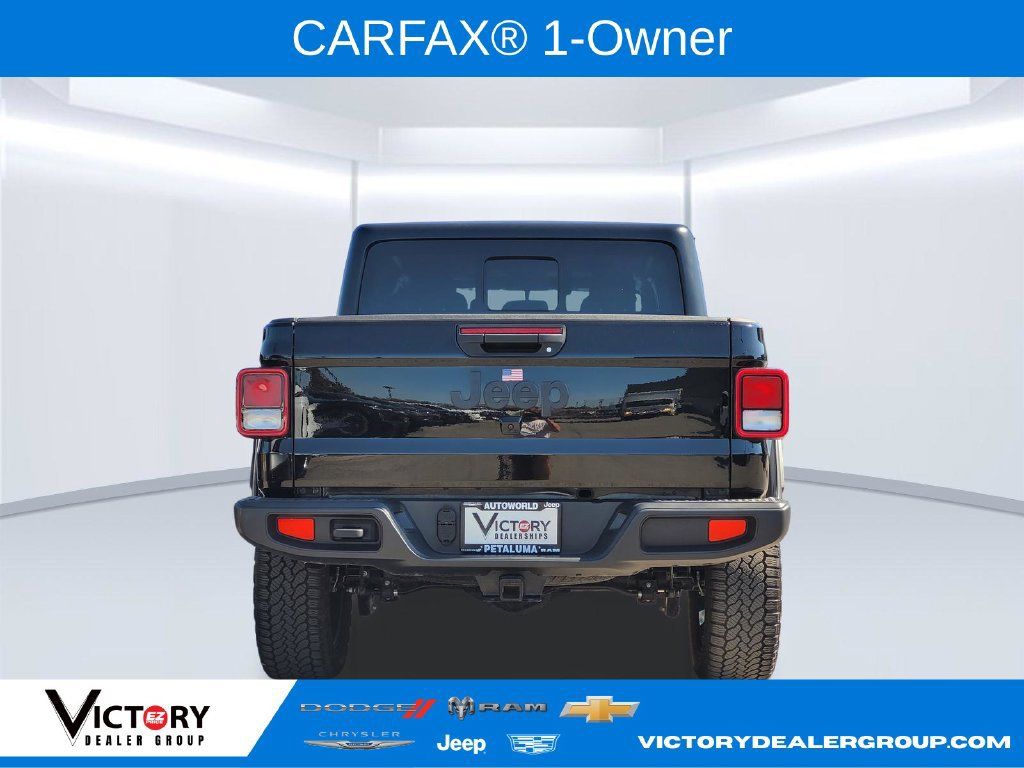 Used 2025 Jeep Gladiator Sport AWD/4WD image 5