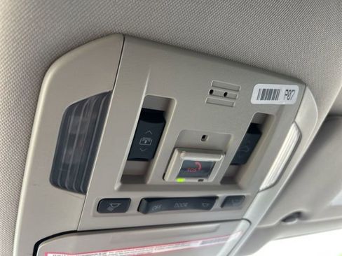 Used 2023 Toyota Highlander Platinum FWD image 30