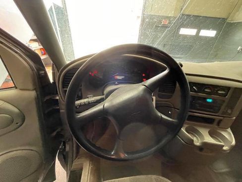 Used 1999 Chevrolet Astro AWD image 31