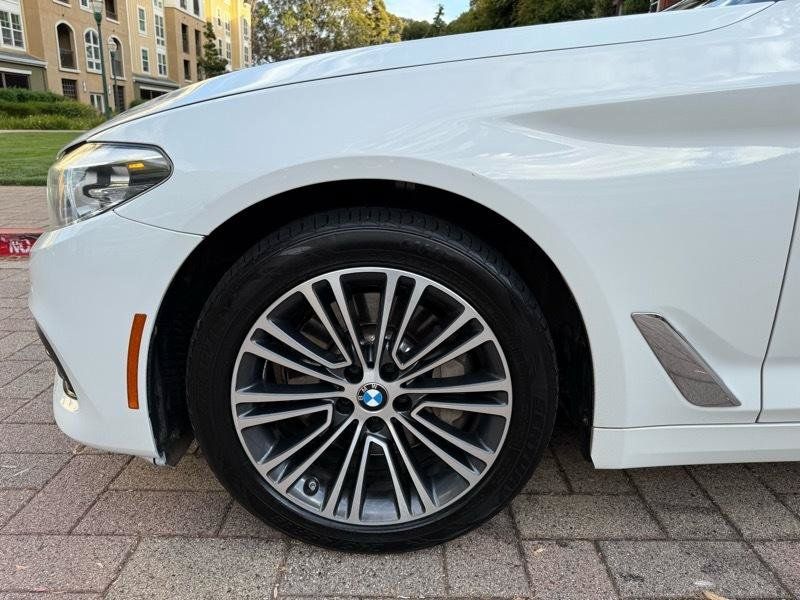 Used 2020 BMW 530i w/ Convenience Package RWD image 29