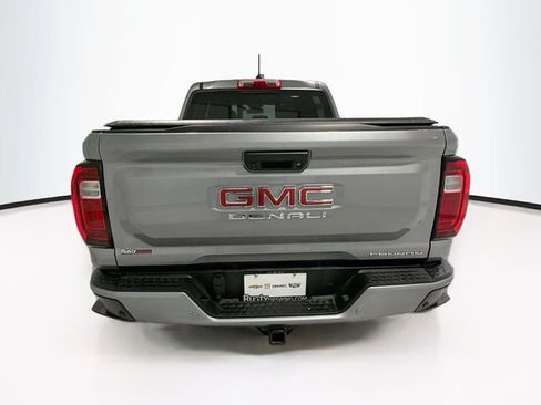 Used 2024 GMC Canyon Denali image 4