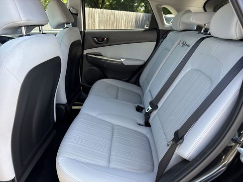 Used 2022 Hyundai Kona SEL FWD image 10