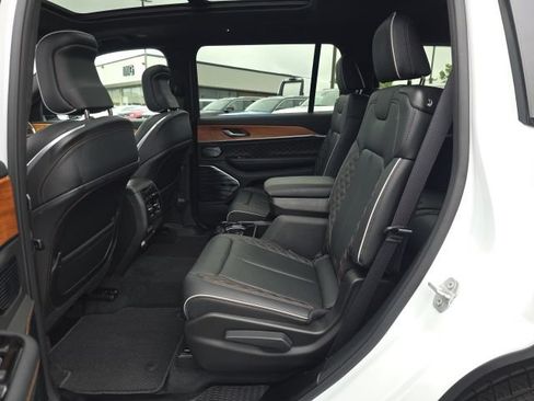 Used 2025 Jeep Grand Cherokee L Summit AWD/4WD image 42