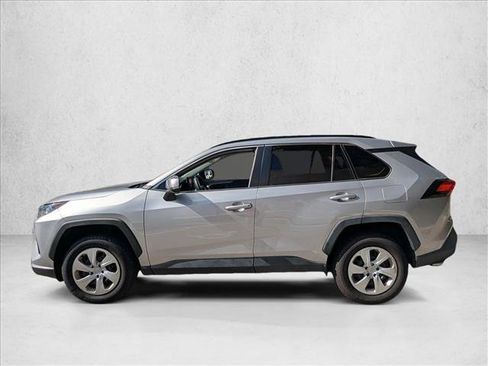 Used 2020 Toyota RAV4 LE image 5