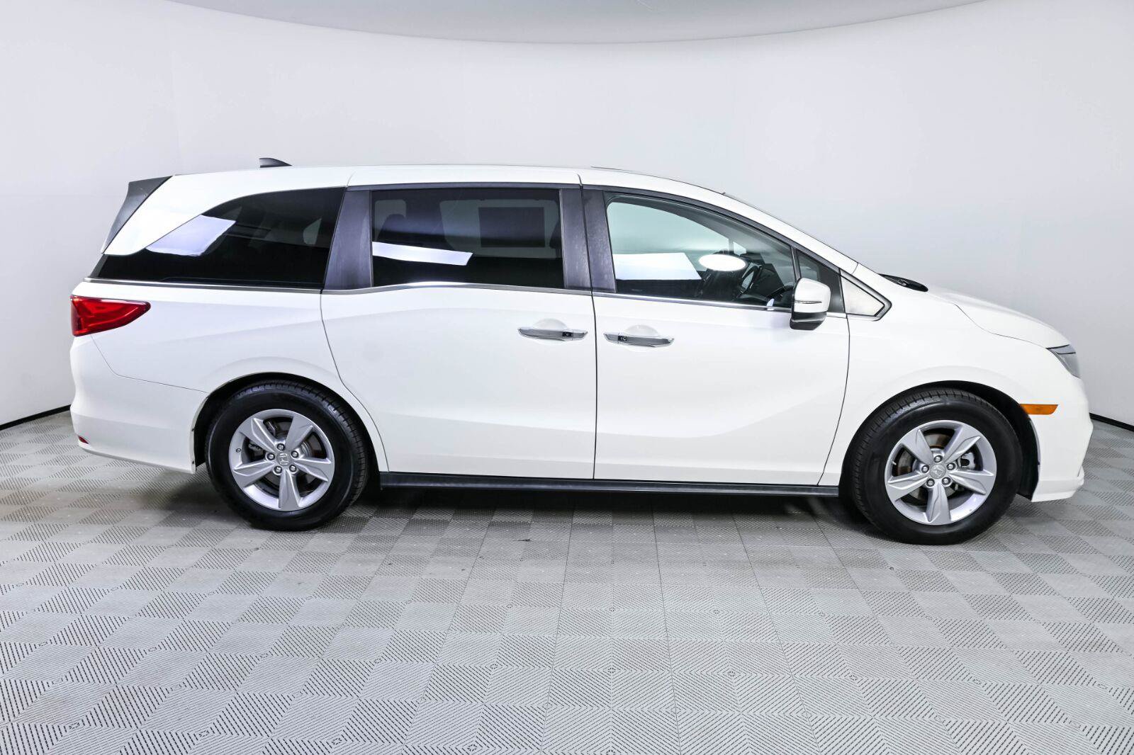 Used 2018 Honda Odyssey EX-L image 25