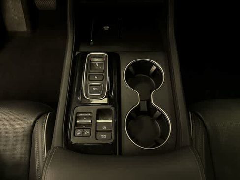 Used 2023 Honda Pilot Elite image 38