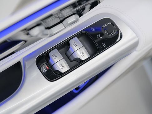Used 2026 Mercedes-Benz Maybach SL 680 image 50