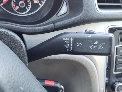 Used 2013 Volkswagen Passat 2.5 SE image 20