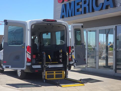 Used 2019 Ford Transit 150 XL image 1