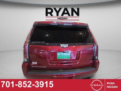 Used 2019 Cadillac Escalade Luxury w/ Escalade Sport Edition image 16