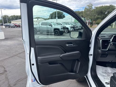 New 2026 GMC Canyon Elevation w/ Convenience Package image 10