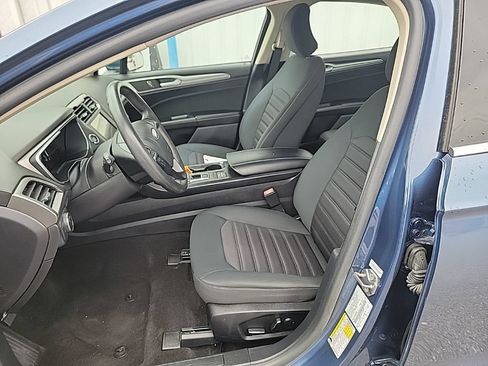 Used 2019 Ford Fusion SE FWD image 10