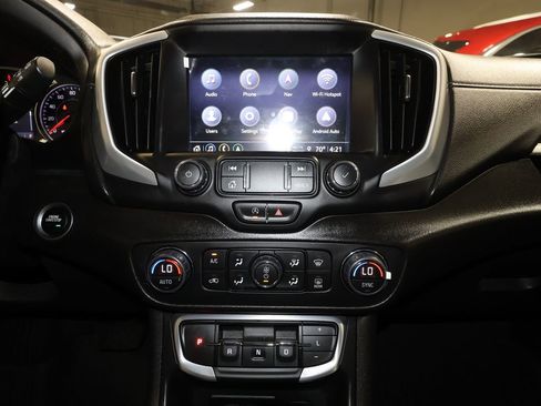 Certified 2024 GMC Terrain SLT w/ Infotainment Package II AWD/4WD image 15