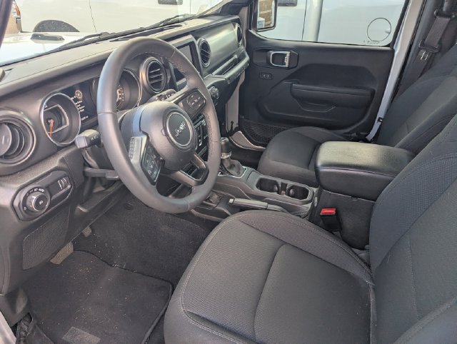 Used 2023 Jeep Wrangler Sport AWD/4WD image 11