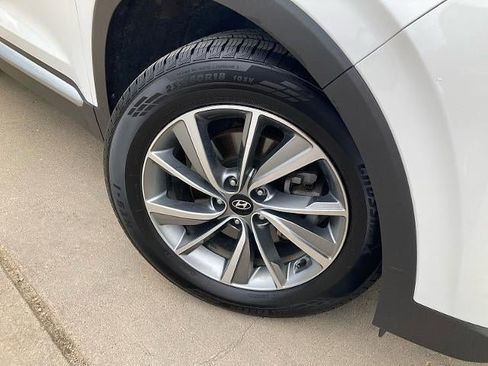 Used 2020 Hyundai Santa Fe SEL w/ Convenience Package image 28