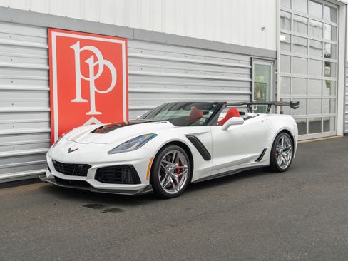Used 2019 Chevrolet Corvette ZR1 RWD image 43