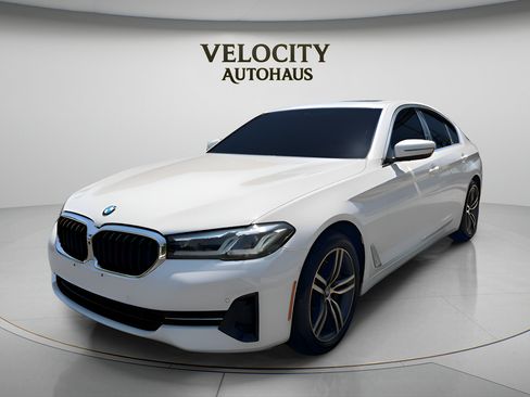 Used 2021 BMW 540i xDrive w/ Convenience Package AWD/4WD image 3