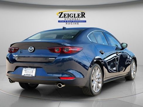 Used 2019 MAZDA MAZDA3 AWD Sedan w/ Premium Package image 7