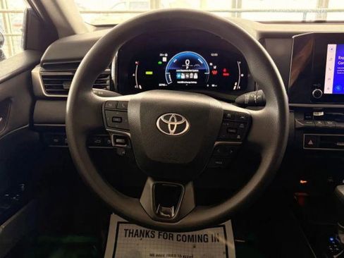 Used 2025 Toyota Camry SE FWD image 22