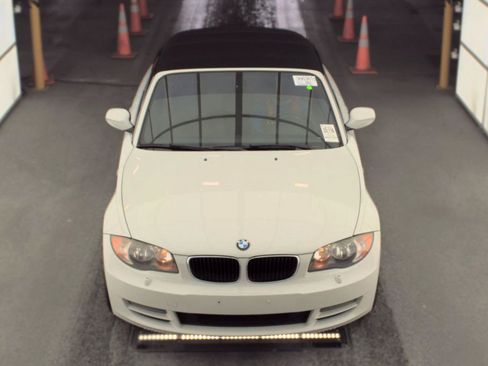 Used 2011 BMW 128i Convertible RWD image 2