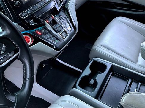 Used 2023 Honda Odyssey Touring image 13