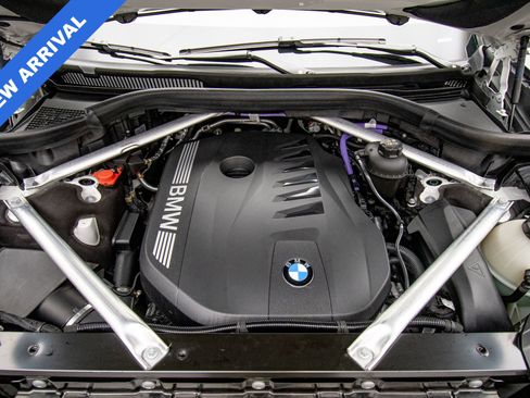 Used 2025 BMW X7 xDrive40i w/ Parking Assistance Package AWD/4WD image 42