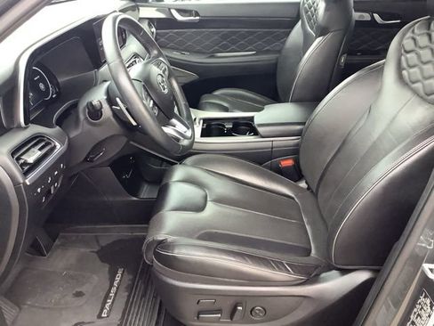 Used 2022 Hyundai Palisade Calligraphy w/ Winter Package image 9