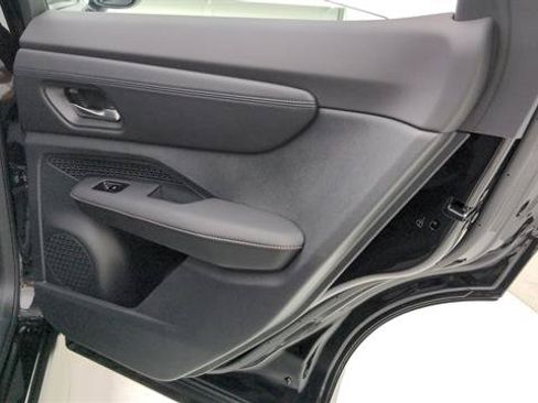 Certified 2023 Nissan Ariya FWD image 28