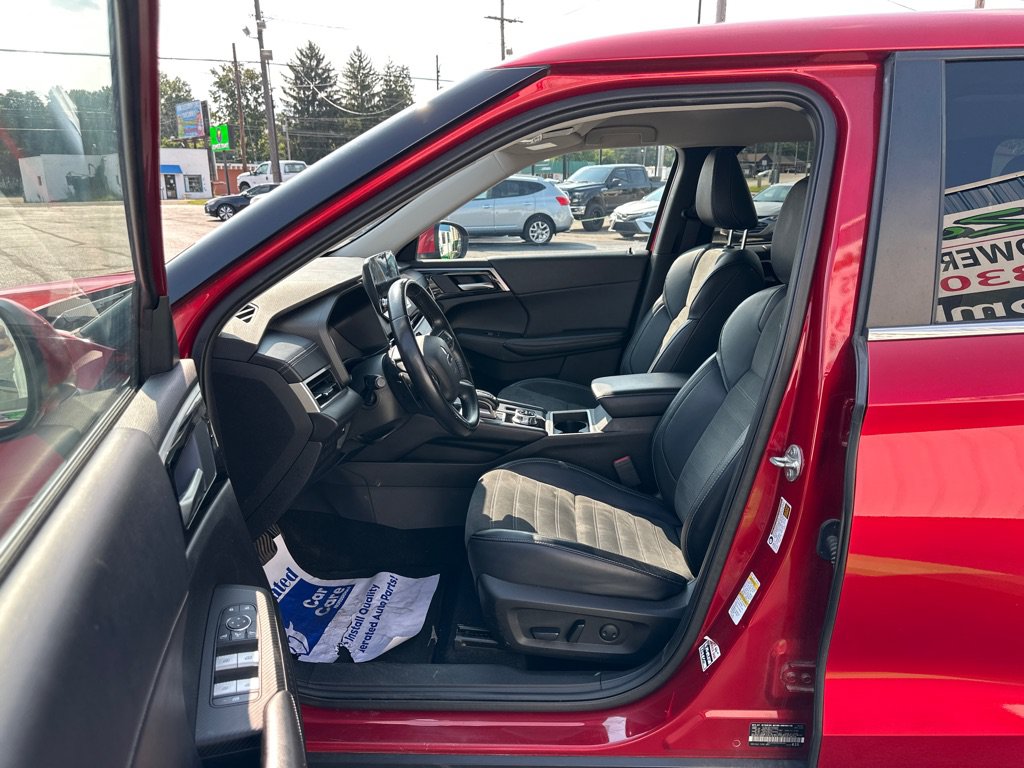 Used 2024 Mitsubishi Outlander SE AWD/4WD image 9