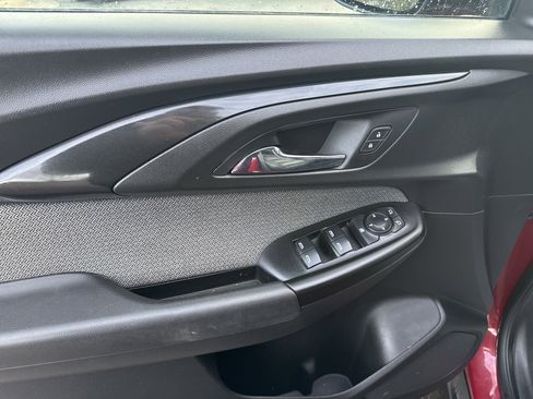 Used 2021 Chevrolet TrailBlazer LT w/ Premium Seating Package image 14