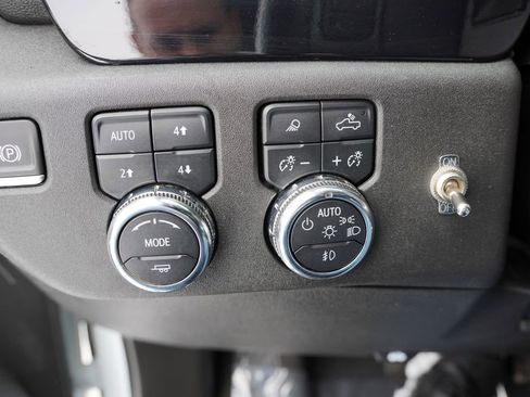 Certified 2024 GMC Sierra 3500 SLE image 22