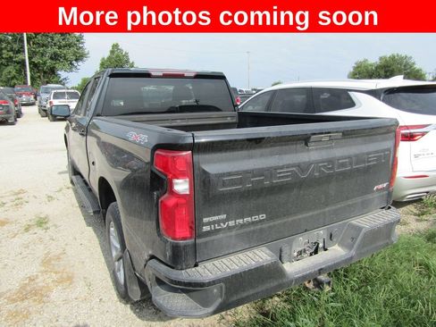 Used 2020 Chevrolet Silverado 1500 RST w/ RST 2.7L Value Package AWD/4WD image 3