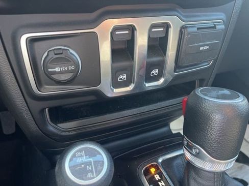 Used 2023 Jeep Wrangler Sport S image 28