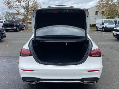 Used 2023 Mercedes-Benz E 350 4MATIC Sedan image 11