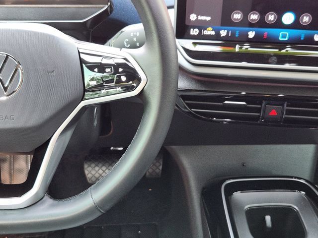 Certified 2025 Volkswagen ID.4 Pro S AWD/4WD image 28