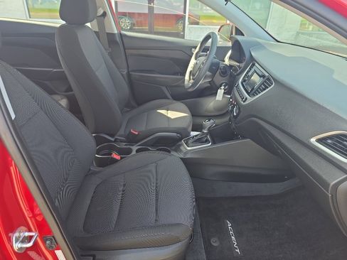 Used 2020 Hyundai Accent SE image 11