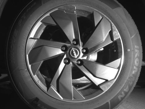 Used 2025 Nissan Rogue SV FWD image 14