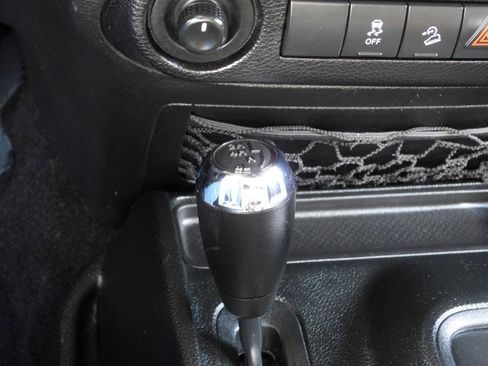Used 2017 Jeep Wrangler Sport S AWD/4WD image 58