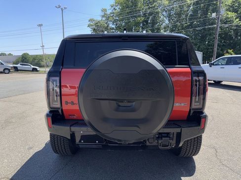 Used 2025 GMC Hummer EV 3X w/ LPO, Dark Essentials Package AWD/4WD image 4