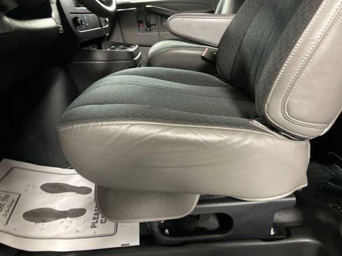 Used 2024 Chevrolet Express 2500 Work Van w/ Driver Convenience Package image 12
