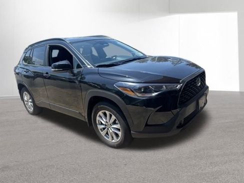 Certified 2024 Toyota Corolla Cross LE w/ Moonroof Package AWD/4WD image 2