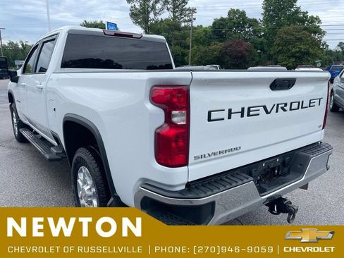 Used 2024 Chevrolet Silverado 2500 LT AWD/4WD image 12