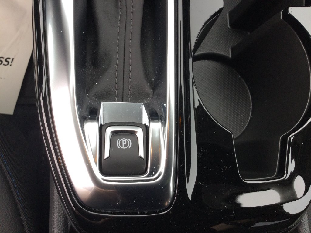 Used 2024 Chevrolet Trax LT w/ Driver Confidence Package FWD image 24